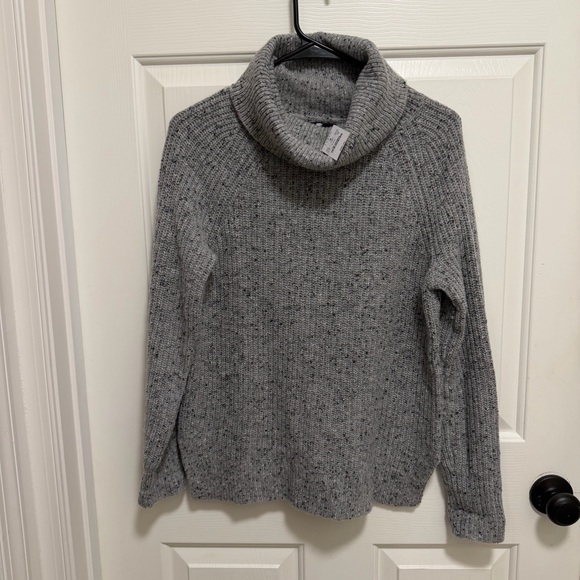 J. Crew Donegal Turtleneck Lambswool Sweater Gray Size XS - Picture 2 of 5